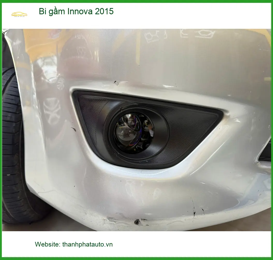 Chị Thảo lắp bi gầm Innova 2015 tại Quận 6 để cải thiện tầm nhìn ban đêm ảnh thực tế 2