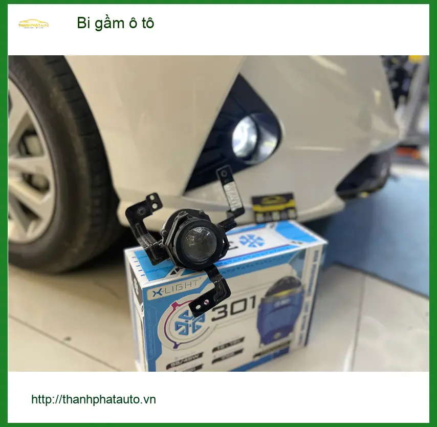 Anh Khang độ bi gầm ô tô chính hãng cho Honda CR-V tại Quận 1 vì đèn zin mờ