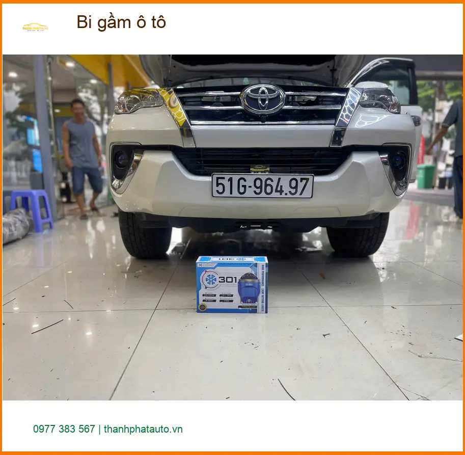 Chị Hà độ bi gầm ô tô cho Hyundai Accent ở Quận 11 vì đèn zin quá yếu khi đi đêm