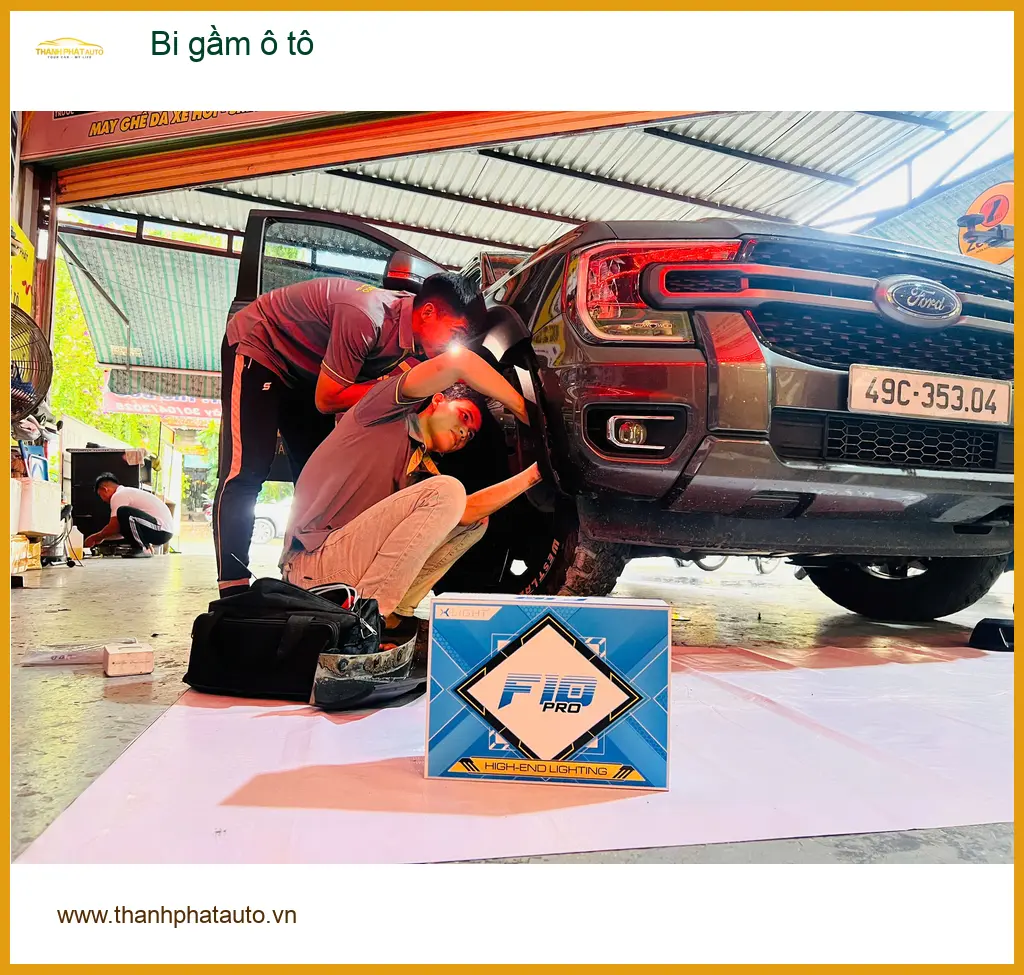 Anh Kiên độ bi gầm ô tô cho Honda HR-V tại Quận 11 vì đèn zin mờ khi lái đêm