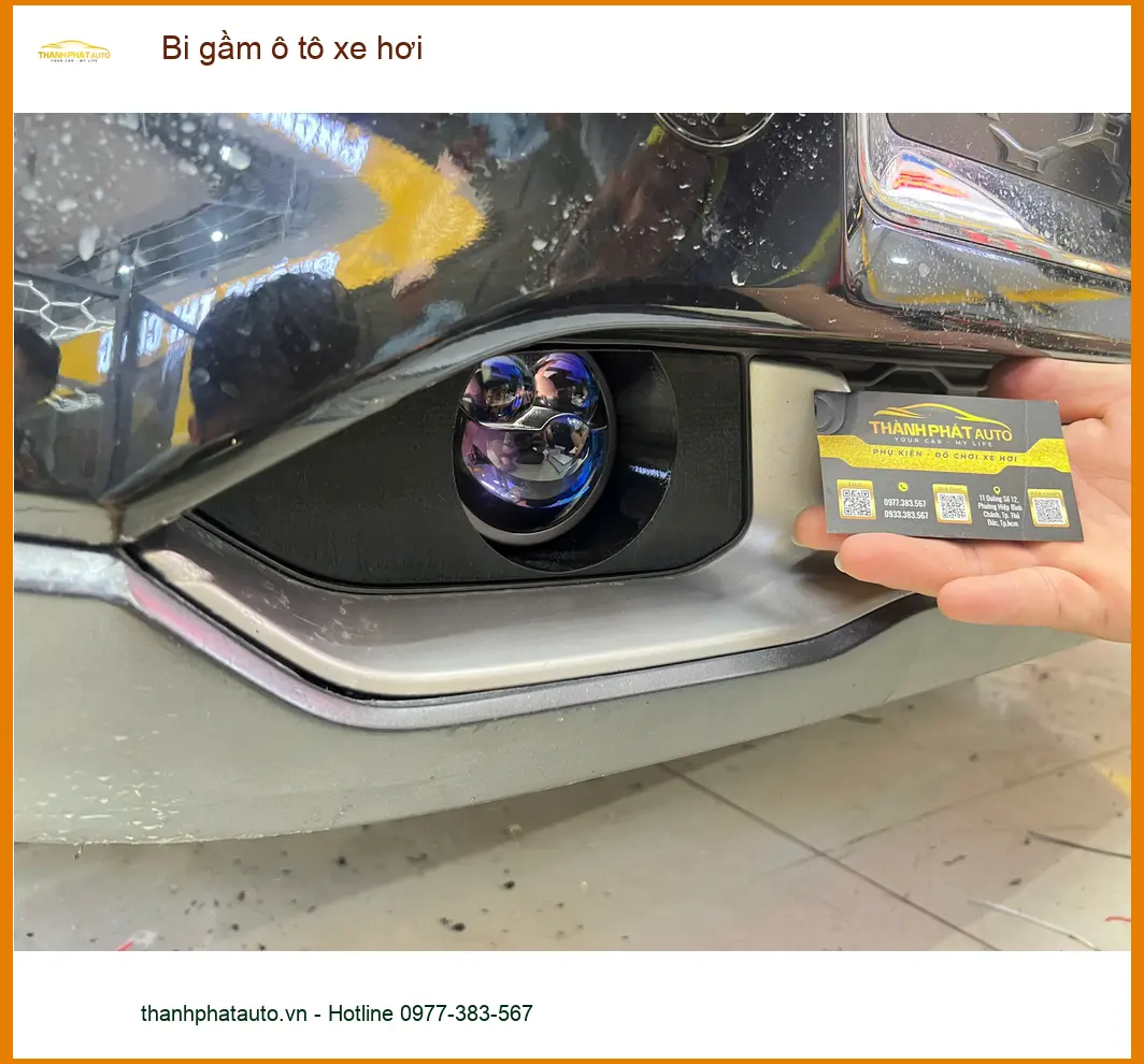 Anh Quốc Anh độ bi gầm ô tô Hyundai Santa Fe tại Nhà Bè vì đèn zin yếu ảnh thực tế 3