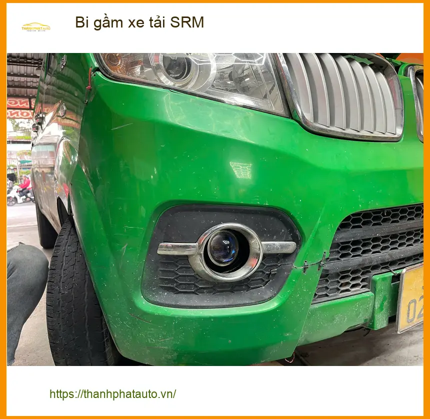 Anh Dũng độ bi gầm xe tải SRM tại Hóc Môn vì đèn zin không đủ sáng khi chở hàng ảnh thực tế 3