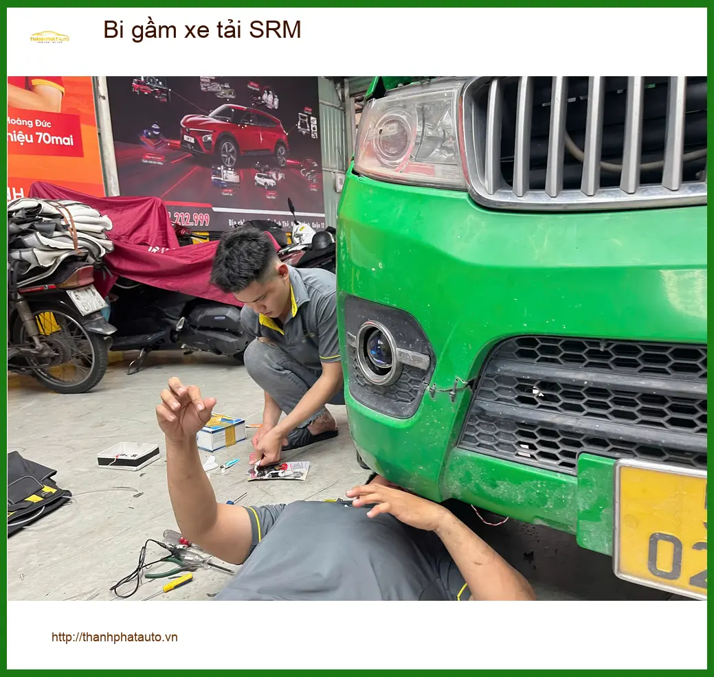 Anh Dũng độ bi gầm xe tải SRM tại Hóc Môn vì đèn zin không đủ sáng khi chở hàng ảnh thực tế 4