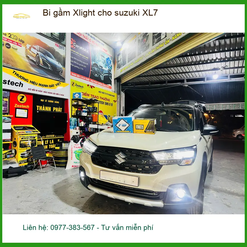 Chị Thảo lắp bi gầm Xlight cho Suzuki XL7 tại Quận 9 để tăng cường tầm nhìn ban đêm