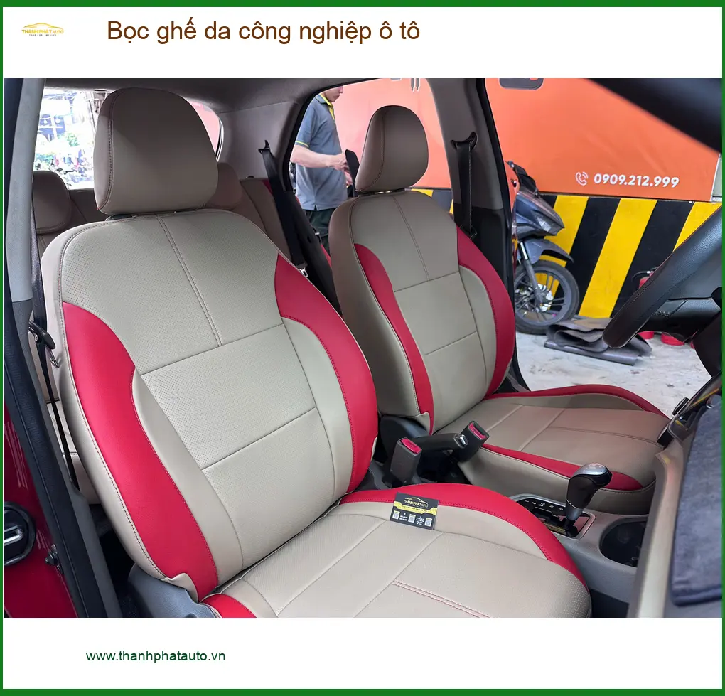 Chị Kim bọc ghế da công nghiệp ô tô cho Honda CRV tại Quận Thủ Đức