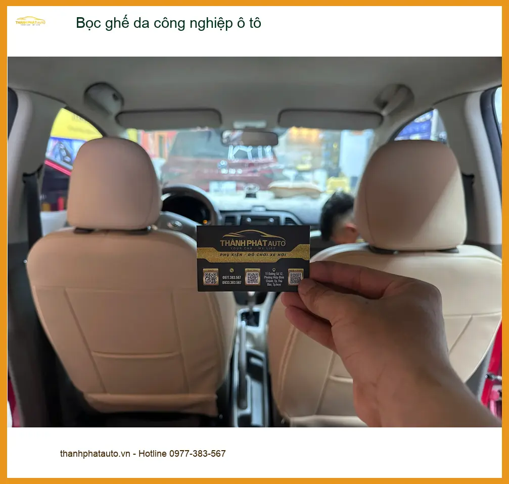 Chị Kim bọc ghế da công nghiệp ô tô cho Honda CRV tại Quận Thủ Đức ảnh thực tế 3