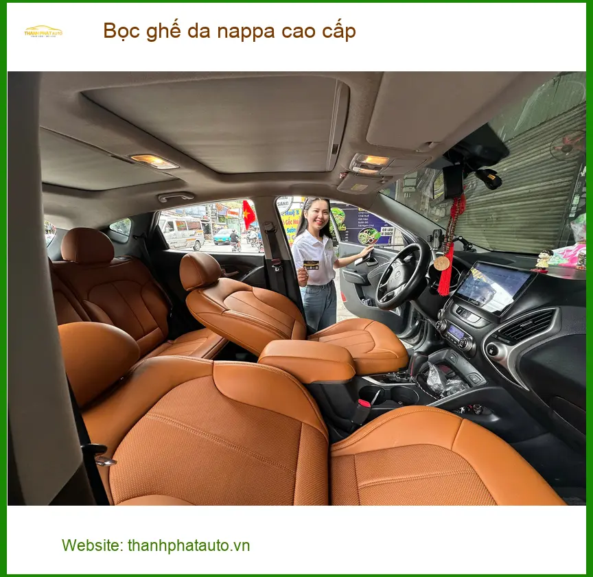 Chị Mai Phương bọc ghế da nappa cho Honda CR-V tại Quận 12 vì ghế cũ đã sờn ảnh thực tế 3