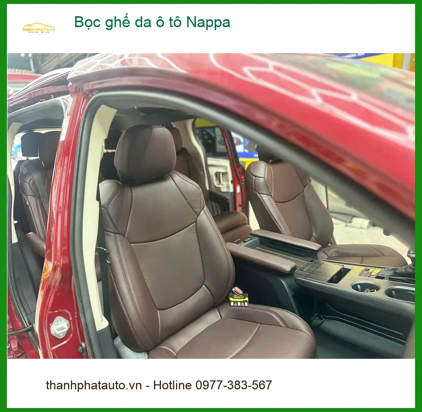 Anh Bách bọc ghế da Nappa cho VinFast VF5 tại Quận 8 để nâng cấp nội thất