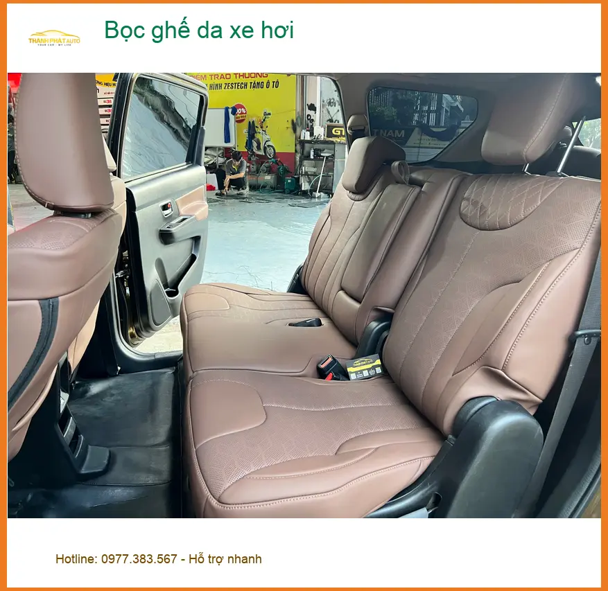 Chị Thảo bọc ghế da xe hơi Toyota Camry Quận 10 để nội thất mới mẻ, dễ vệ sinh ảnh thực tế 2