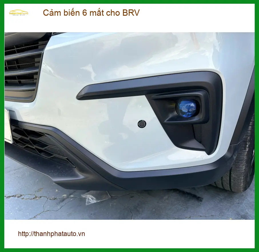 Anh Dũng lắp cảm biến 6 mắt cho BRV tại Củ Chi để an tâm hơn khi đỗ xe