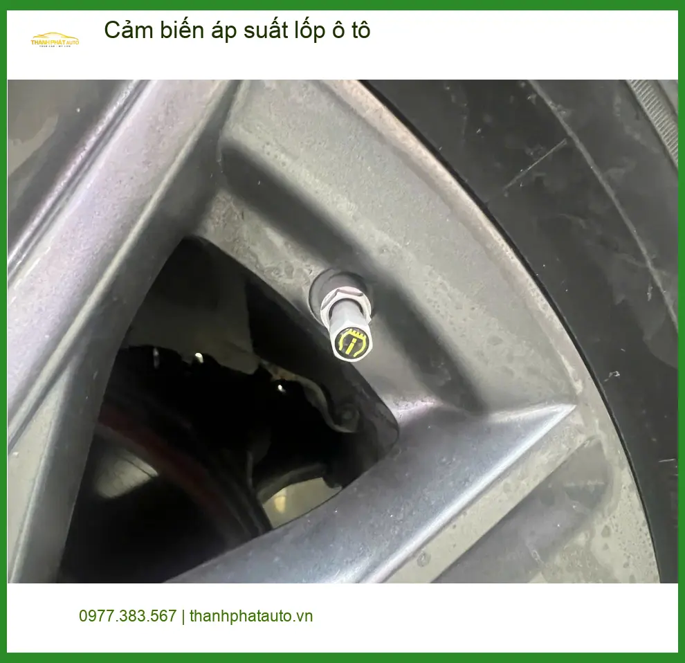 Anh Dũng lắp cảm biến áp suất lốp ô tô Honda CRV Quận 12 để theo dõi an toàn ảnh thực tế 2
