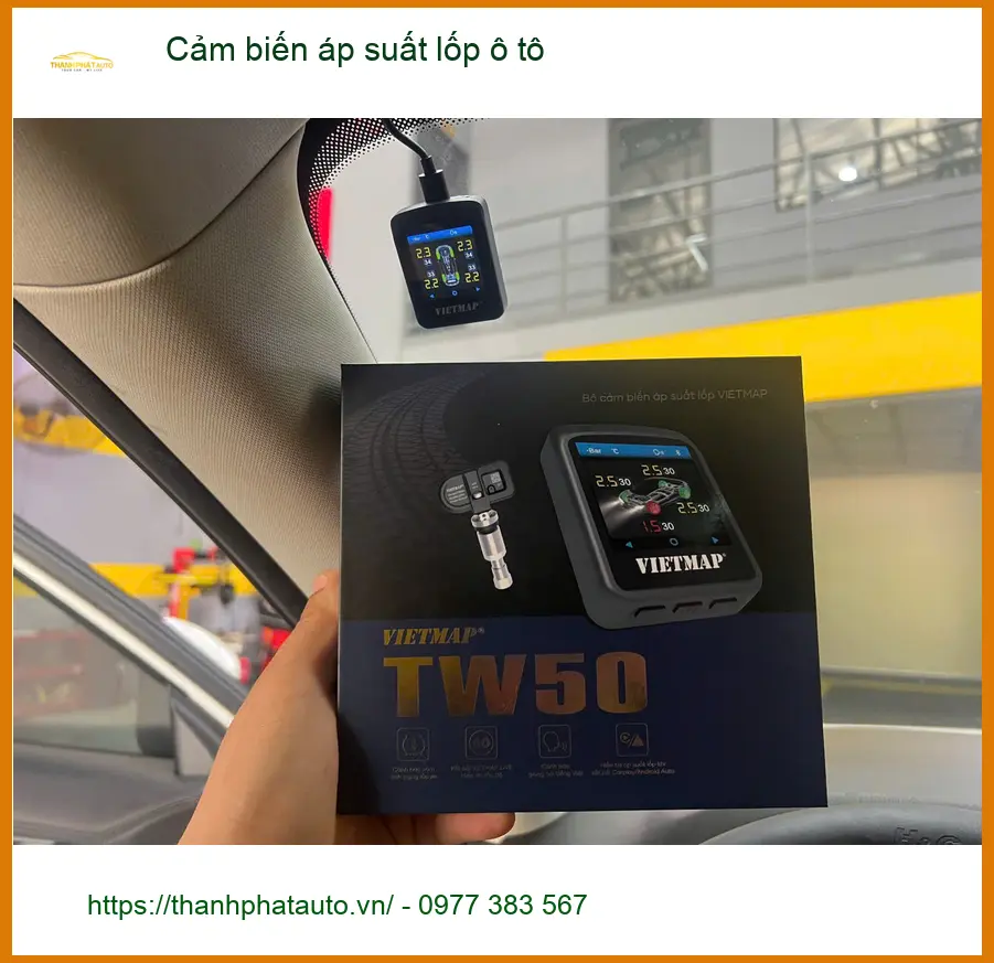 Anh Quang lắp cảm biến áp suất lốp cho Hyundai Santa Fe để lái xe an toàn hơn tại Thủ Đức