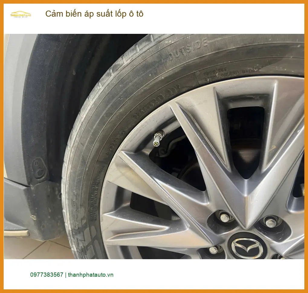 Anh Minh lắp cảm biến áp suất lốp ô tô cho Hyundai Accent tại Quận 3 để lái xe an toàn hơn ảnh thực tế 4