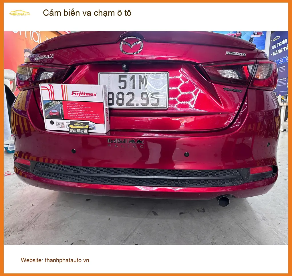 Chú Đạt lắp cảm biến va chạm ô tô Mitsubishi Outlander tại Quận Thủ Đức vì hay đỗ xe chật ảnh thực tế 5