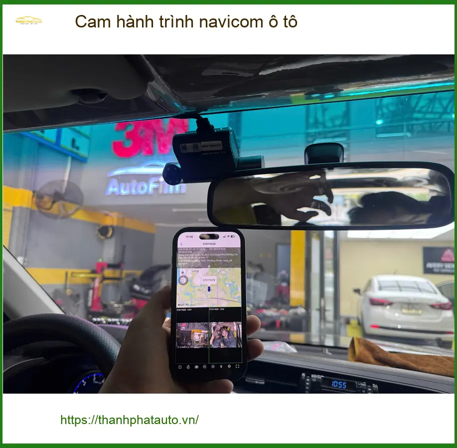 Anh Phước lắp cam hành trình Navicom ô tô cho Mazda 3 tại Hóc Môn để ghi lại hành trình ảnh thực tế 2
