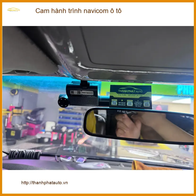 Anh Phước lắp cam hành trình Navicom ô tô cho Mazda 3 tại Hóc Môn để ghi lại hành trình ảnh thực tế 4