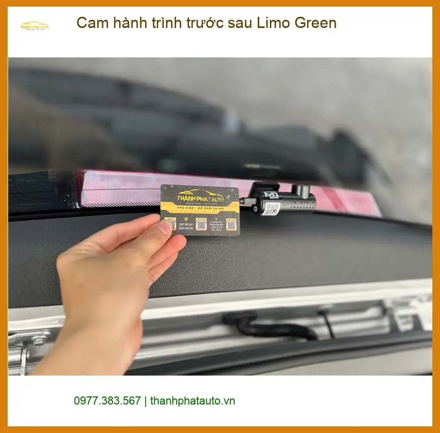 Anh Trung lắp cam hành trình Limo Green trước sau cho Kia Carnival tại Thủ Đức