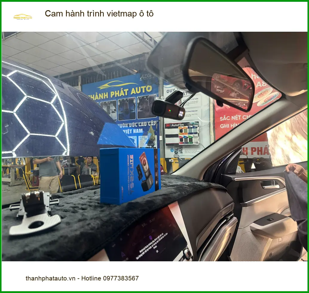 Anh Minh lắp cam hành trình Vietmap cho Hyundai Accent tại Phú Nhuận ảnh thực tế 3