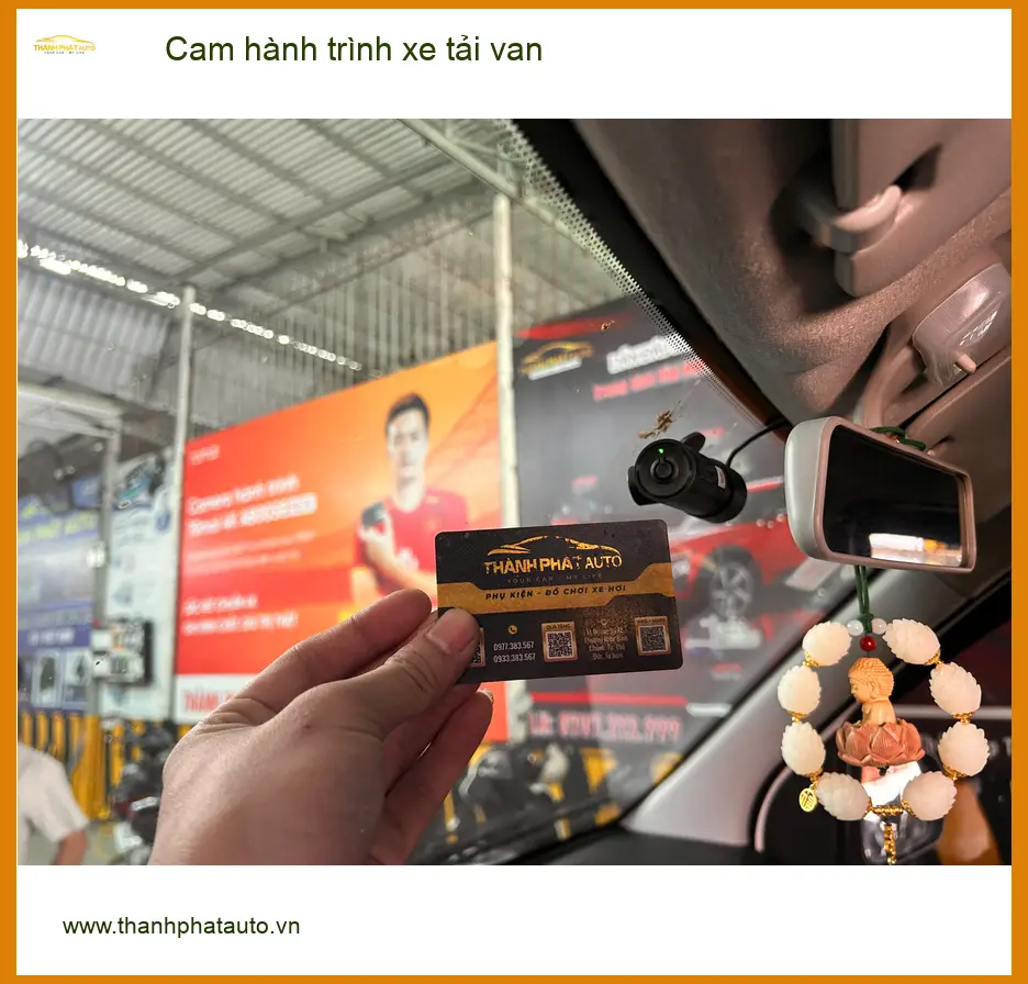 Anh Dũng lắp cam hành trình xe tải van tại Quận Gò Vấp để giám sát lộ trình ảnh thực tế 3