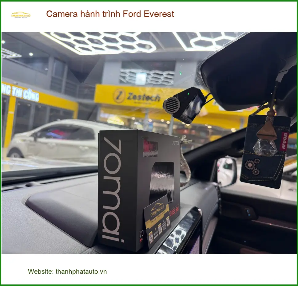 Anh Nam lắp Camera hành trình Ford Everest tại Quận 9 để ghi lại mọi khoảnh khắc trên đường ảnh thực tế 4