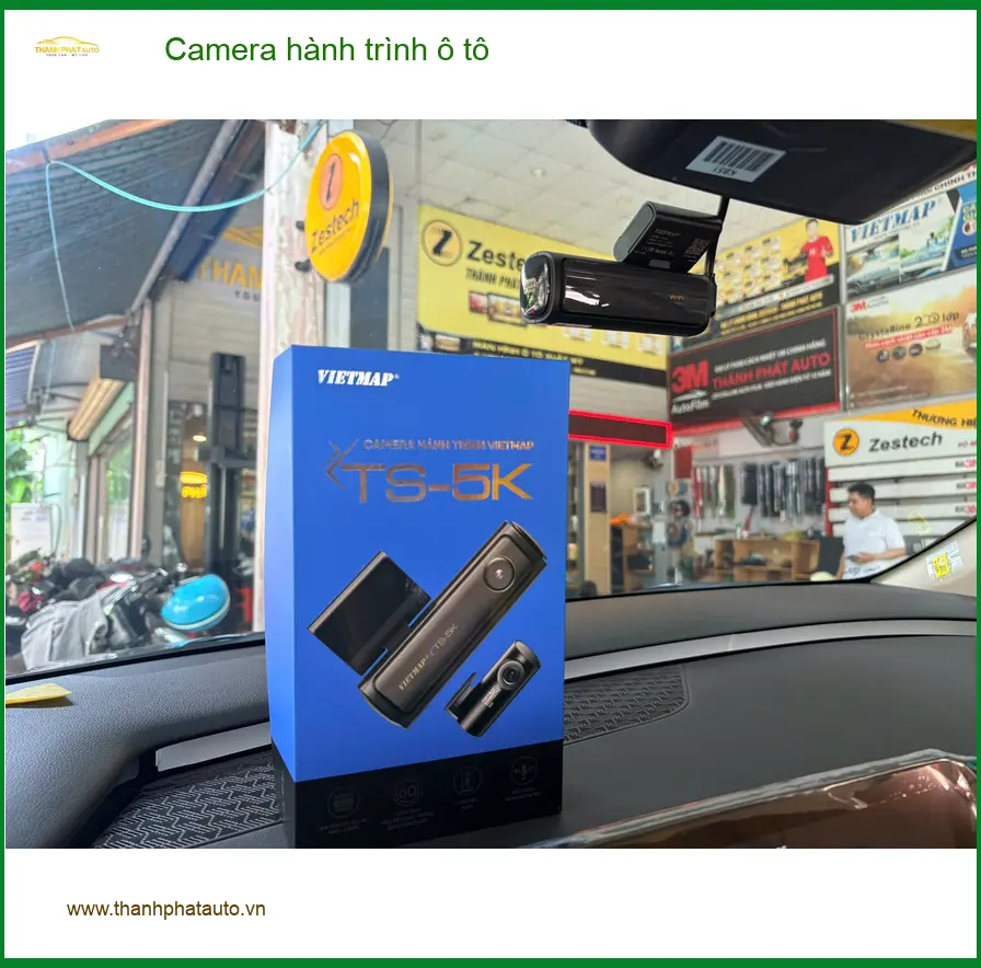 Chị Thảo lắp Camera hành trình ô tô cho Hyundai Accent tại Quận Gò Vấp để ghi lại mọi khoảnh khắc ảnh thực tế 3