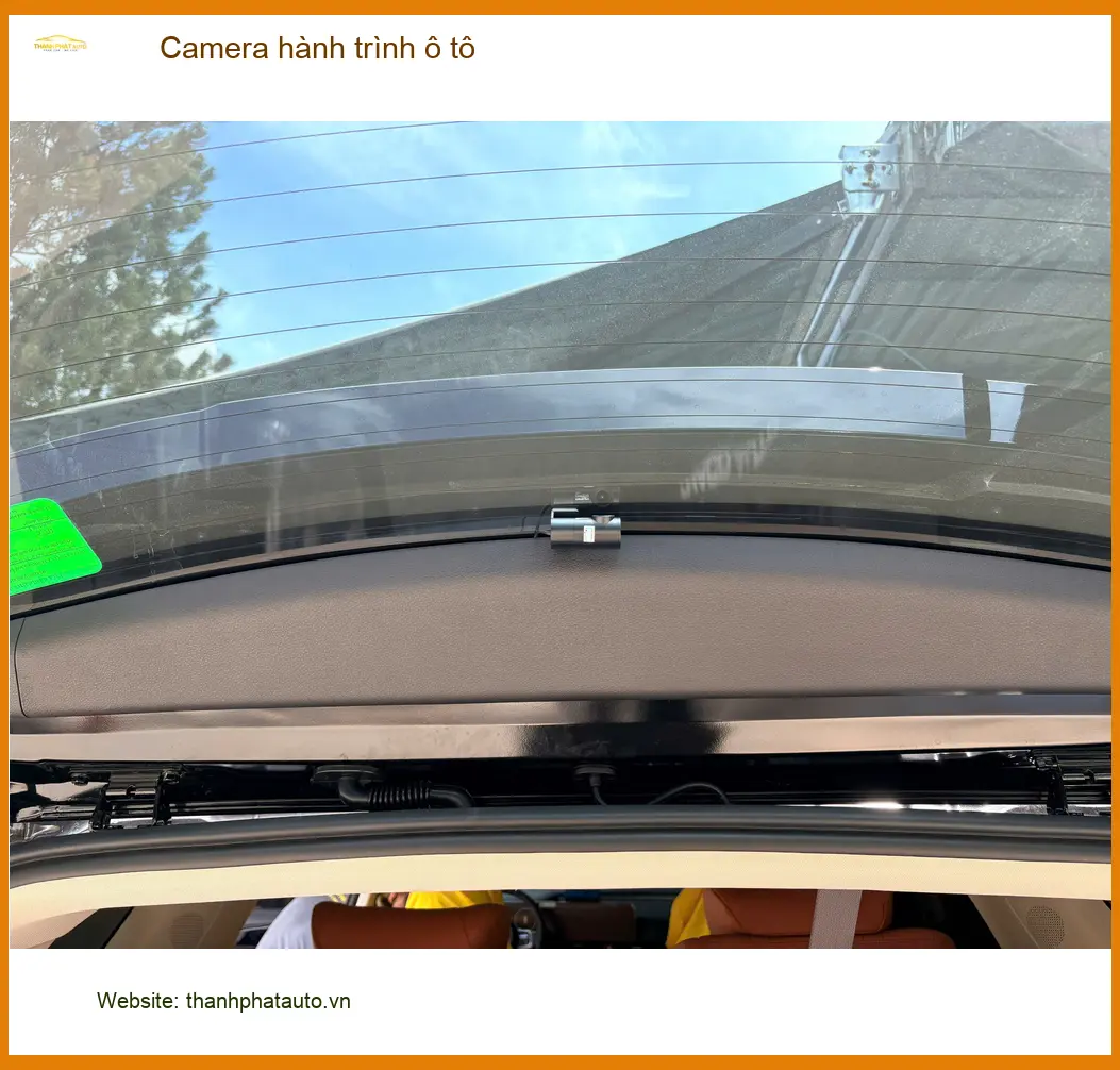 Anh Quang lắp Camera hành trình ô tô cho Hyundai Accent tại Quận 2