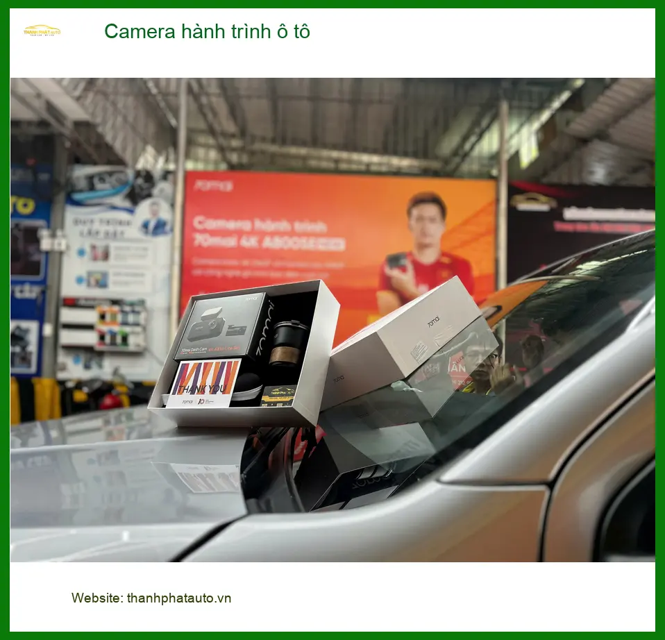 Chị Thanh lắp Camera hành trình ô tô Hyundai Accent ở Quận 2 uy tín. ảnh thực tế 3
