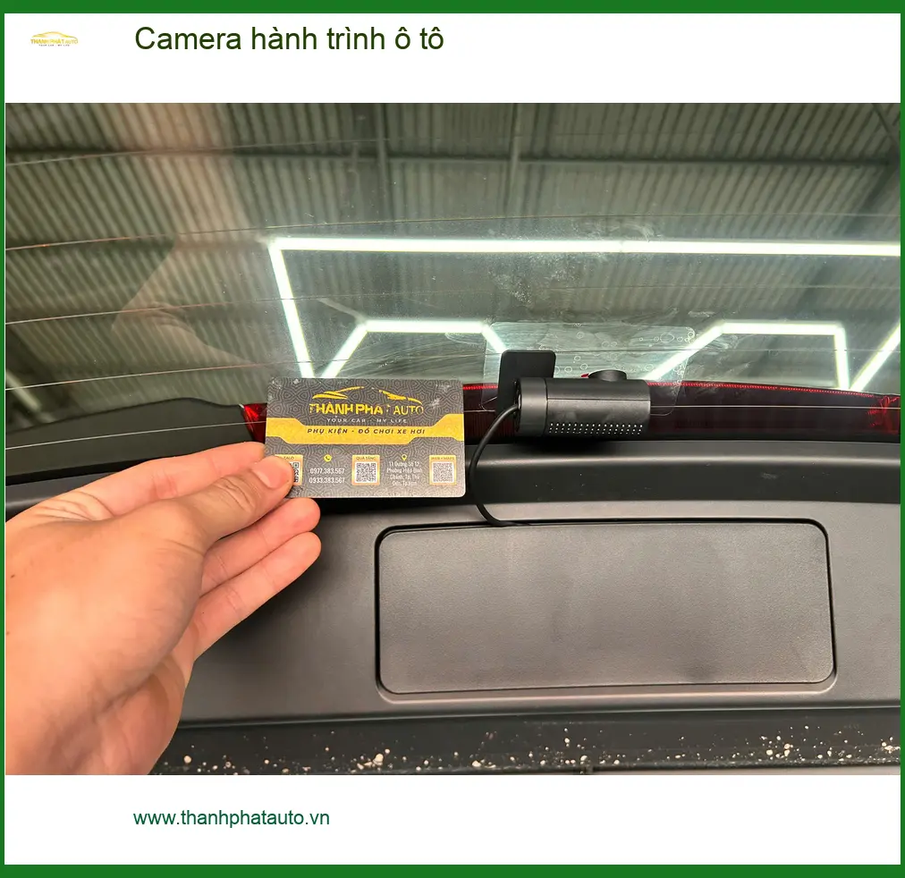 Chị Thanh lắp Camera hành trình ô tô Hyundai Accent ở Quận 2 uy tín. ảnh thực tế 4