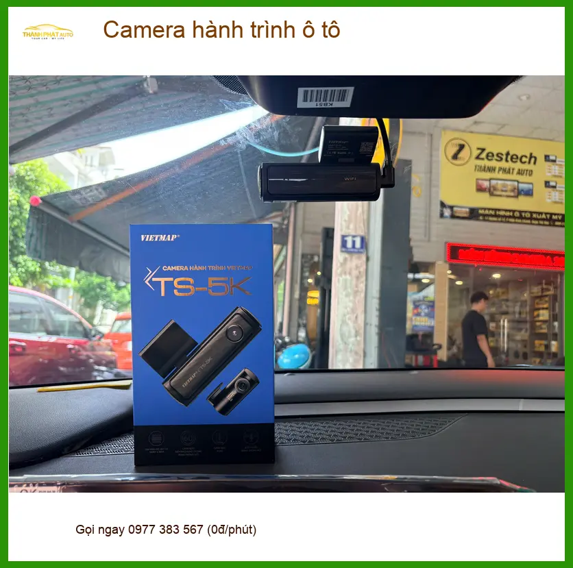 Bác Lâm lắp Camera hành trình ô tô Toyota Camry tại Quận 9 ảnh thực tế 2