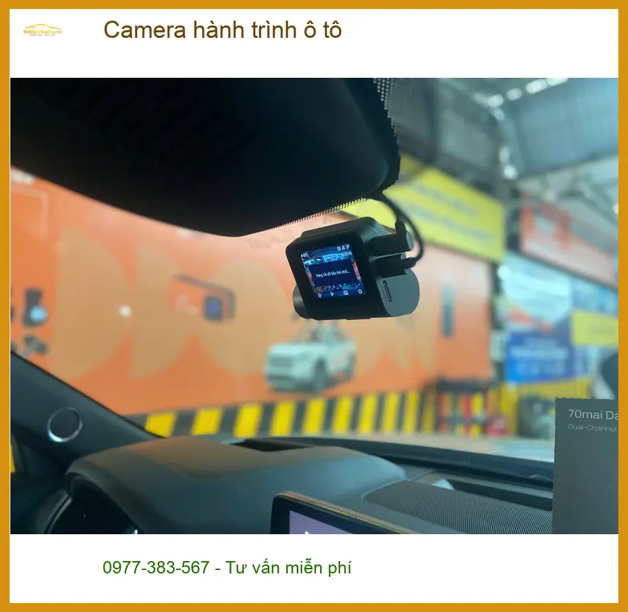 Anh Tuấn Kiệt lắp camera hành trình ô tô cho Ford Everest tại Quận 5
