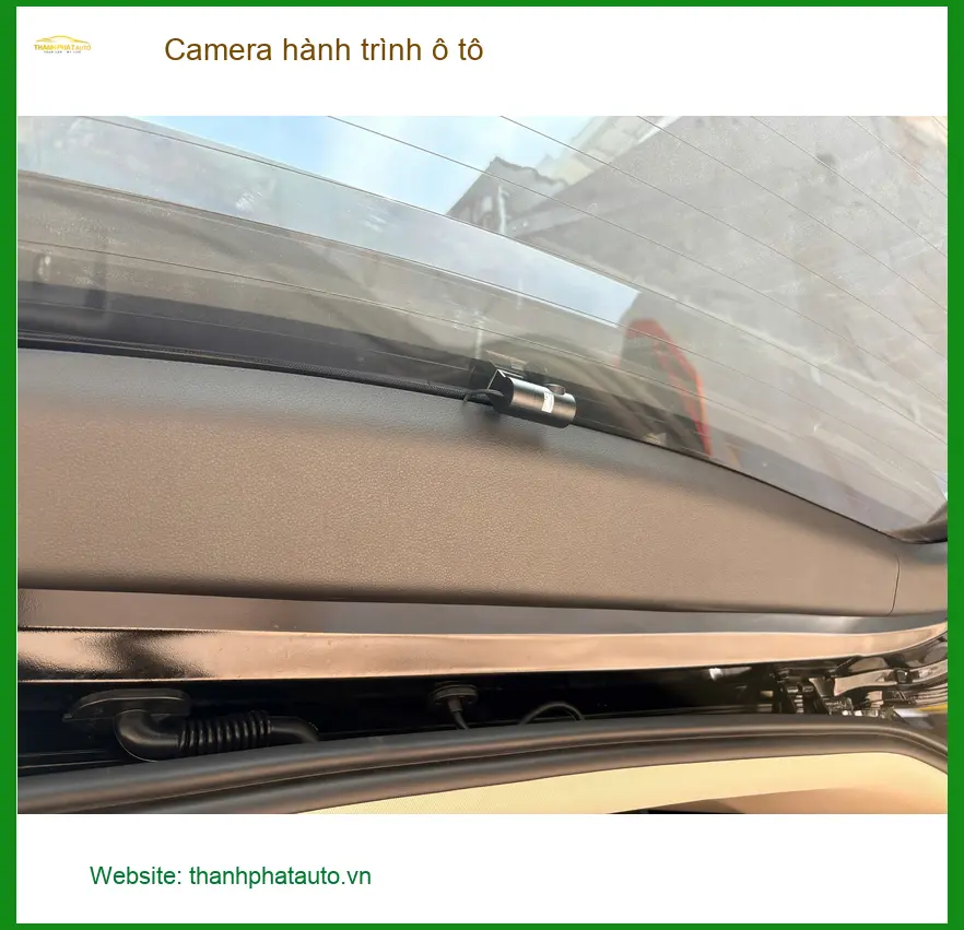 Anh Tùng lắp camera hành trình ô tô cho Hyundai Accent tại Quận 1 ảnh thực tế 2