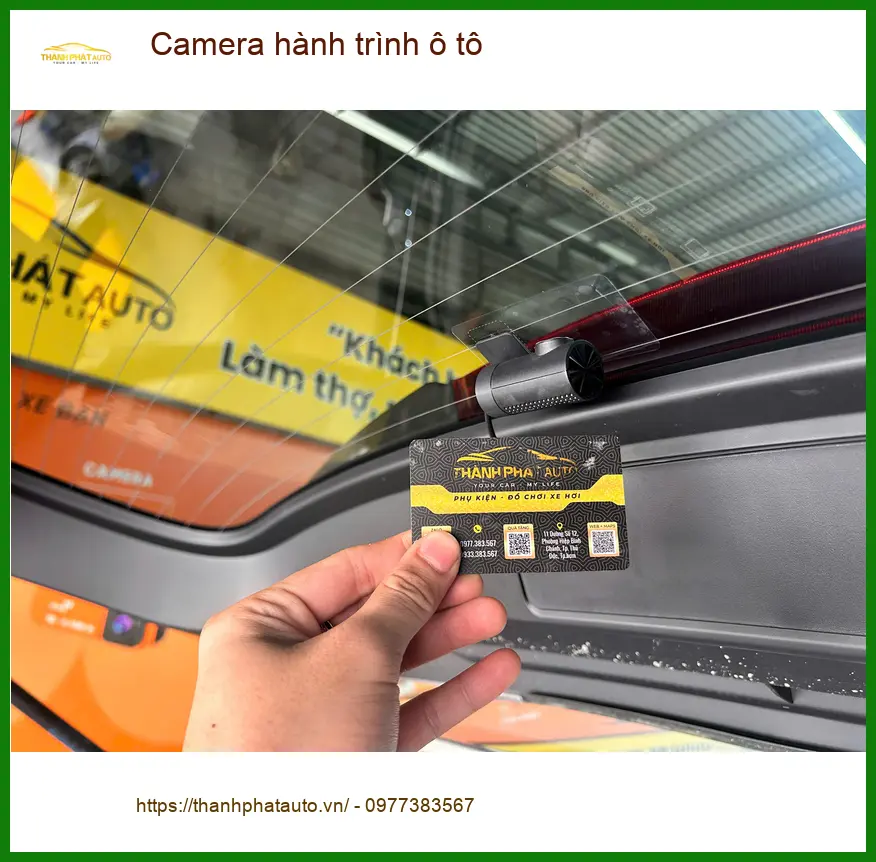 Chị Thảo Lắp Camera hành trình ô tô tại Quận Tân Bình cho Hyundai Santa Fe