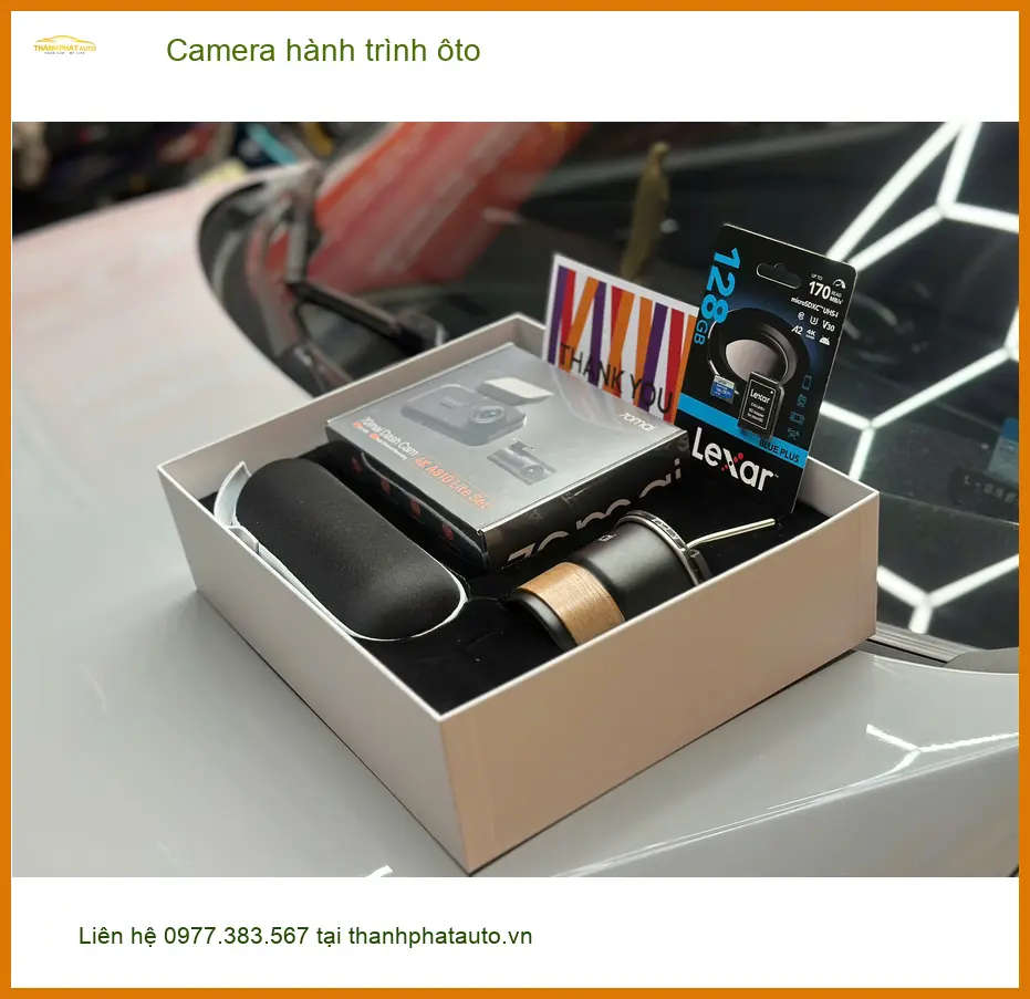 Anh Tùng lắp camera hành trình ô tô Mazda CX-5 tại Quận 3 an tâm di chuyển
