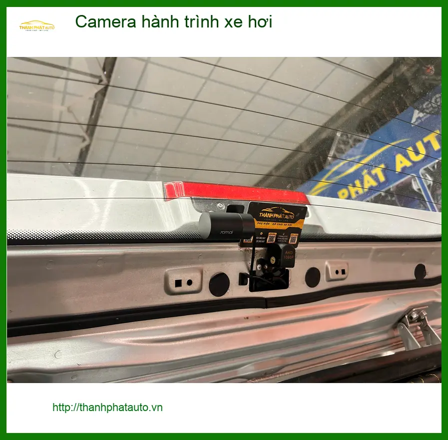Anh Lâm lắp camera hành trình xe hơi cho Honda CRV tại Quận 9 để đảm bảo an toàn ảnh thực tế 3