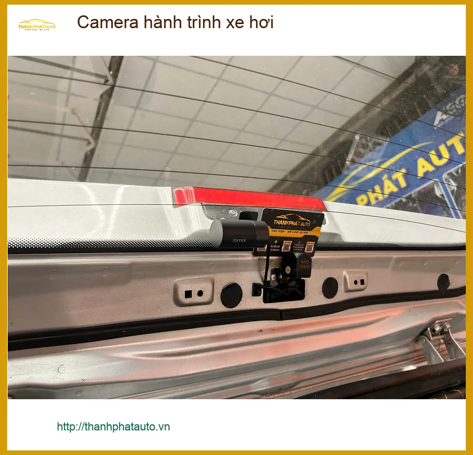 Anh Quân lắp Camera hành trình xe hơi Suzuki Swift tại Quận 2 để đảm bảo an toàn ảnh thực tế 4