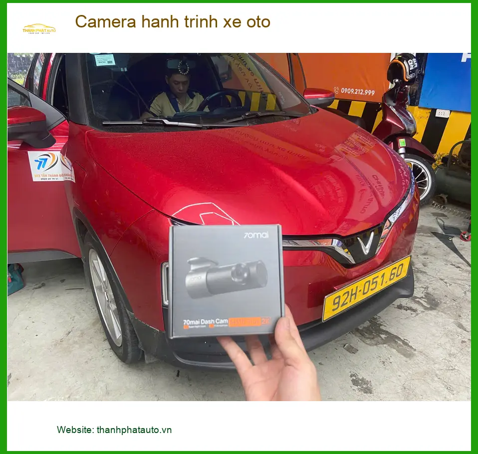 Chị Thanh lắp camera hành trình chính hãng cho Mazda CX-5 tại Quận 3