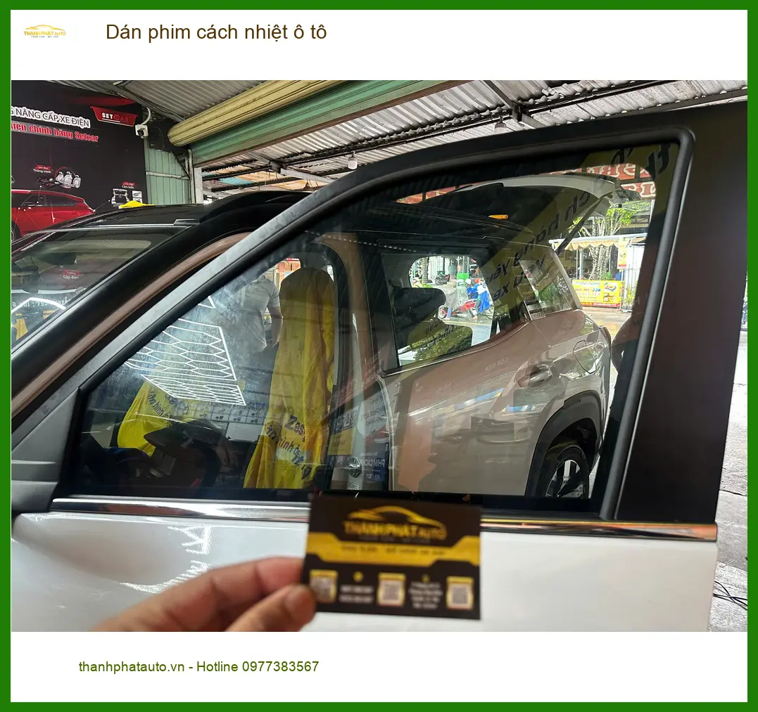 Anh Hùng dán phim cách nhiệt ô tô Hyundai Accent đón hè tại Quận Bình Tân ảnh thực tế 2