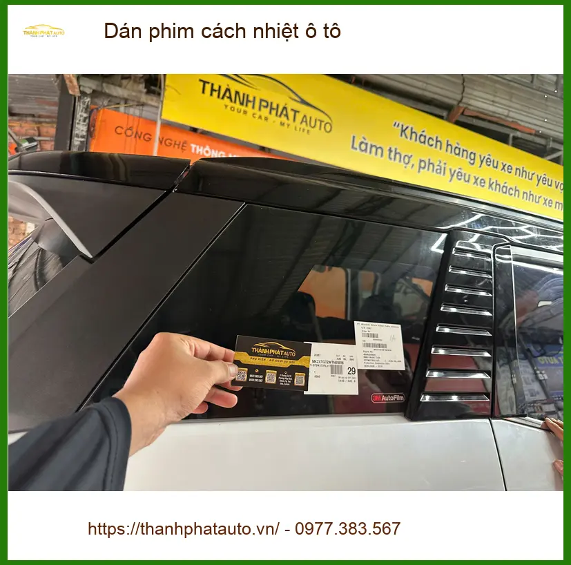 Anh Hùng dán phim cách nhiệt ô tô Hyundai Accent đón hè tại Quận Bình Tân ảnh thực tế 3
