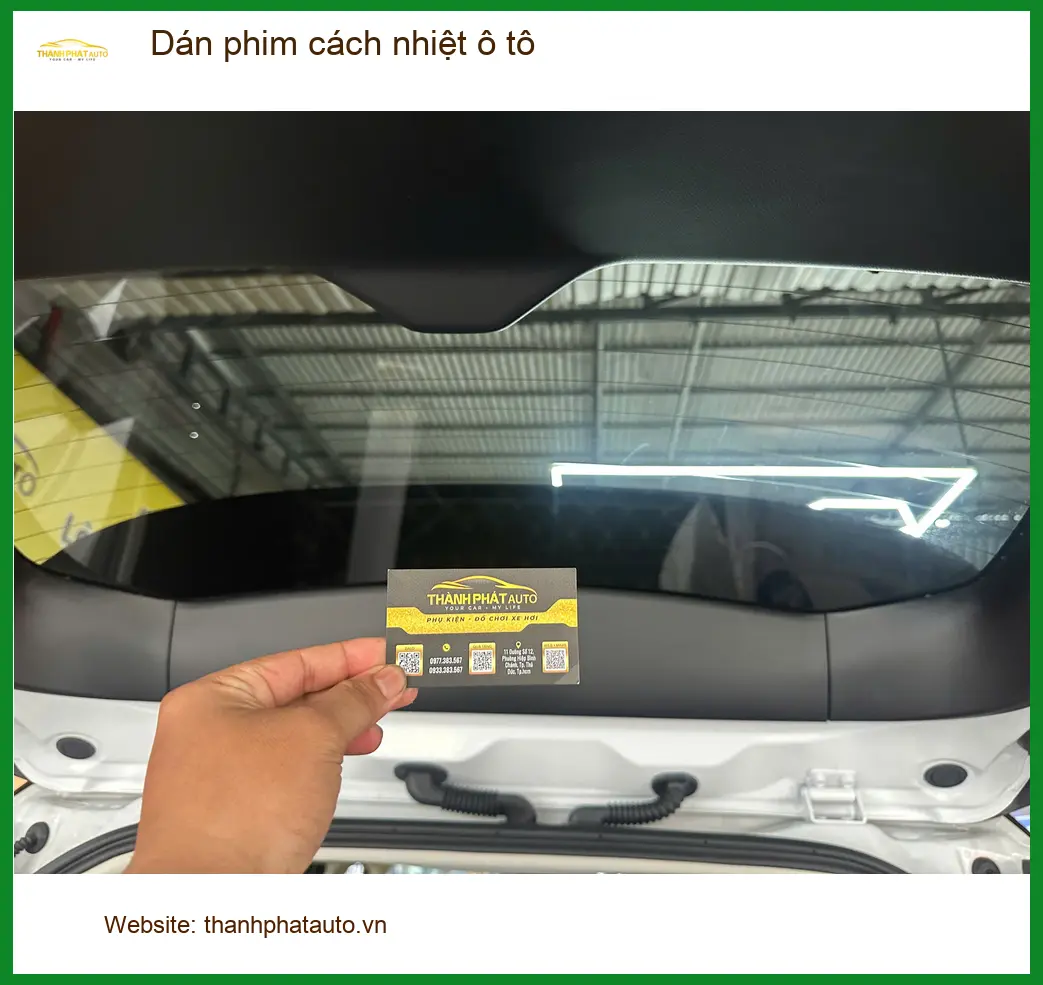 Cô Minh dán phim cách nhiệt ô tô Hyundai Accent Quận 4 chống nóng tối ưu