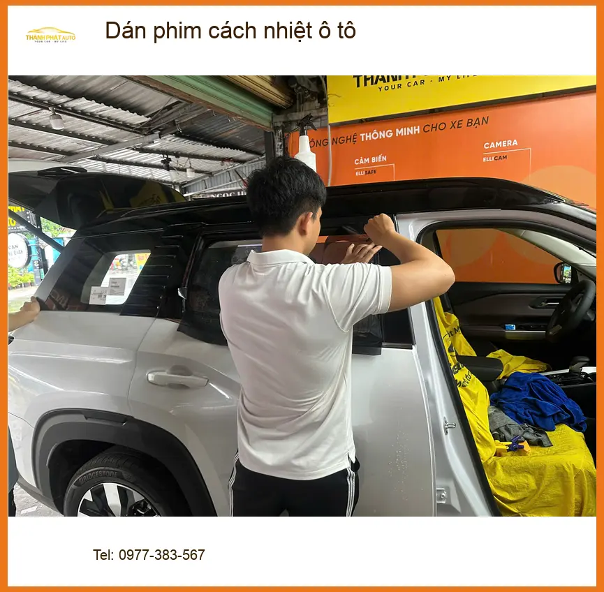 Cô Minh dán phim cách nhiệt ô tô Hyundai Accent Quận 4 chống nóng tối ưu ảnh thực tế 4