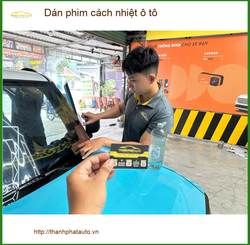 Anh Quang dán phim cách nhiệt ô tô cho Hyundai Santa Fe tại Quận Thủ Đức để chống nóng gay gắt ảnh thực tế 3