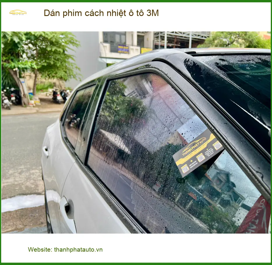 Bác Cường dán phim cách nhiệt ô tô 3M cho Hyundai Accent tại Quận 6 để giảm chói mắt ảnh thực tế 2
