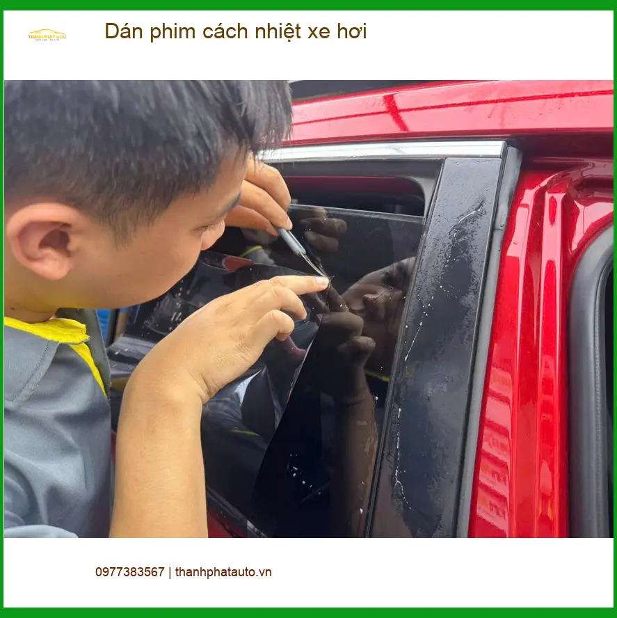 Anh Tấn dán phim cách nhiệt ô tô cho Kia Sorento tại Quận Tân Phú ảnh thực tế 2