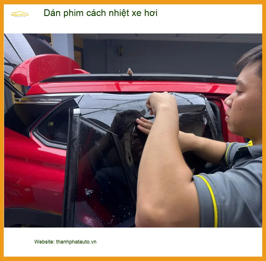 Anh Tùng dán phim cách nhiệt Hyundai Creta tại Quận 2 chống nắng gắt ảnh thực tế 3
