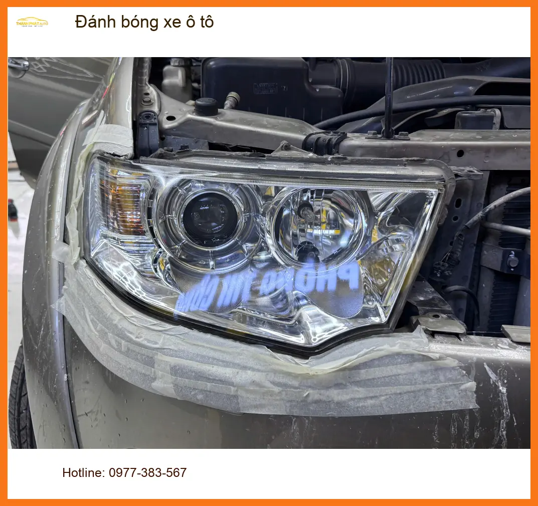 Chị Mai mang xe Ford Everest đến đánh bóng toàn diện tại Củ Chi sau chuyến đi dài
