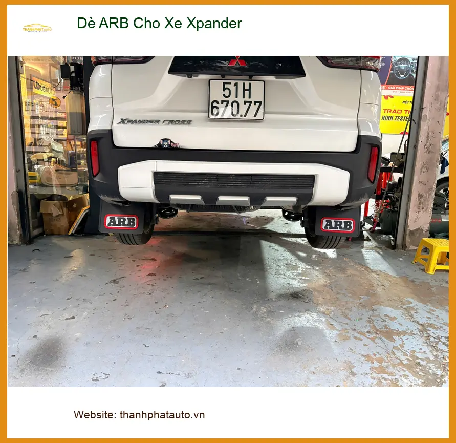 Anh Tùng lắp dè ARB cho Mitsubishi Xpander chống văng bùn đất tại Gò Vấp ảnh thực tế 3