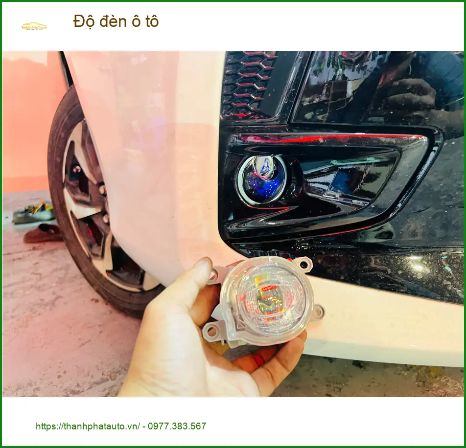 Anh Cường độ đèn ô tô Toyota Fortuner tại Quận Phú Nhuận tăng sáng an toàn