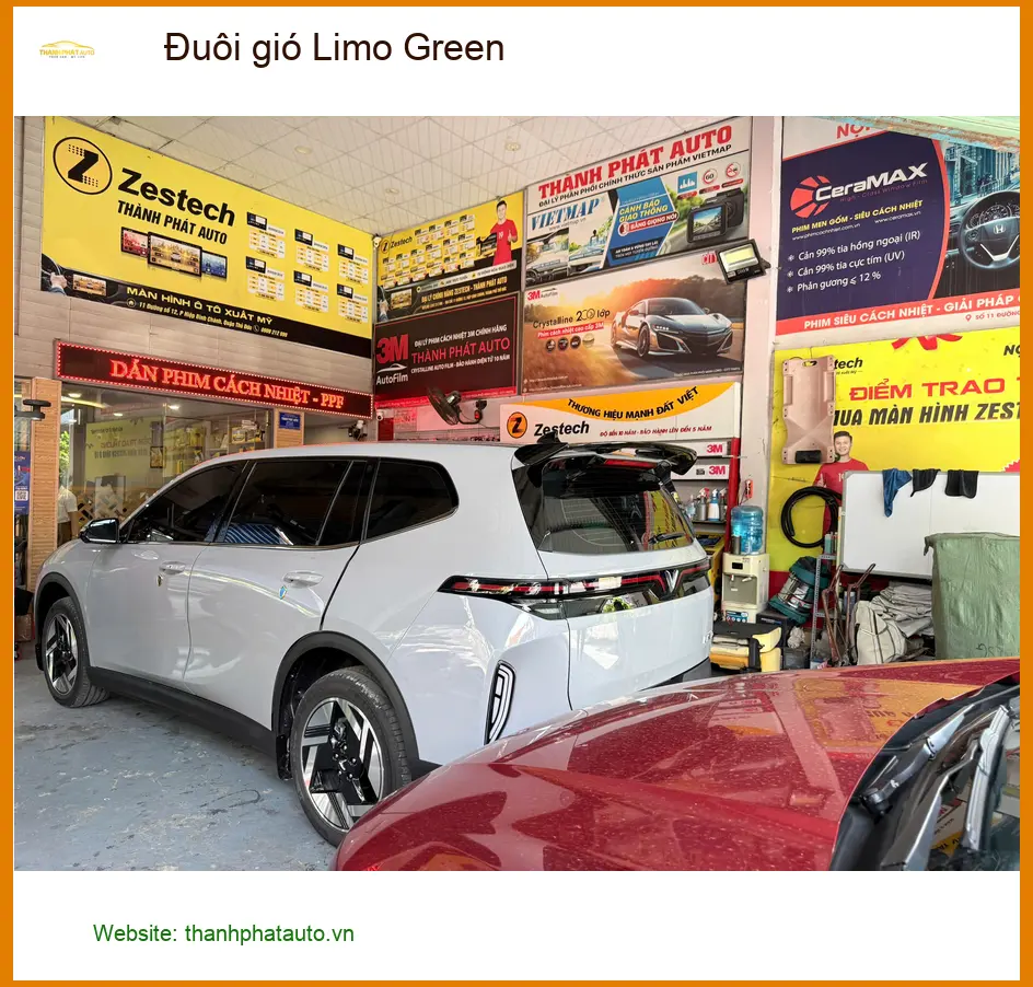 Cô Yến độ Đuôi gió Limo Green cho Honda Civic ở Quận 4 thêm phần cá tính