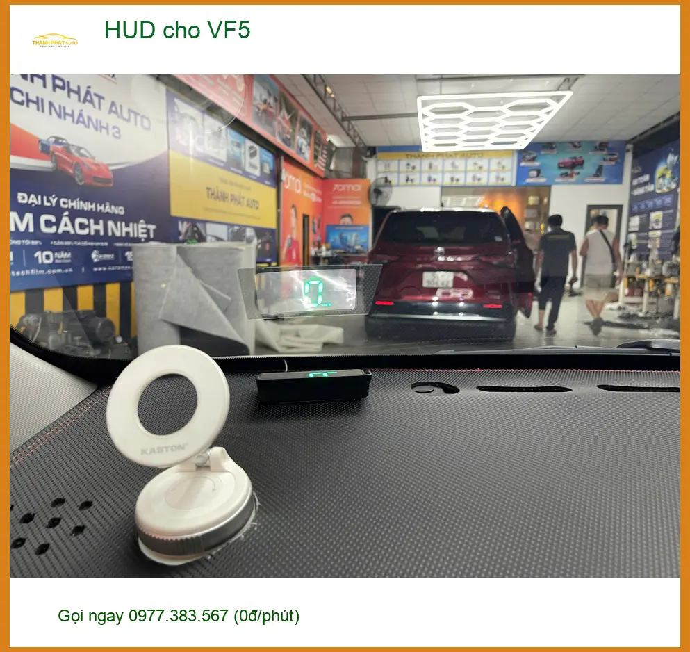 Anh Trường lắp HUD cho VinFast VF5 tại Quận 2 để hiển thị tốc độ tiện lợi hơn ảnh thực tế 2
