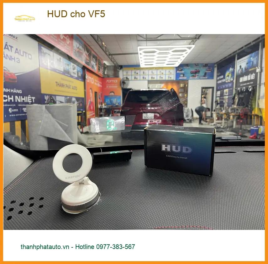 Anh Trường lắp HUD cho VinFast VF5 tại Quận 2 để hiển thị tốc độ tiện lợi hơn ảnh thực tế 3
